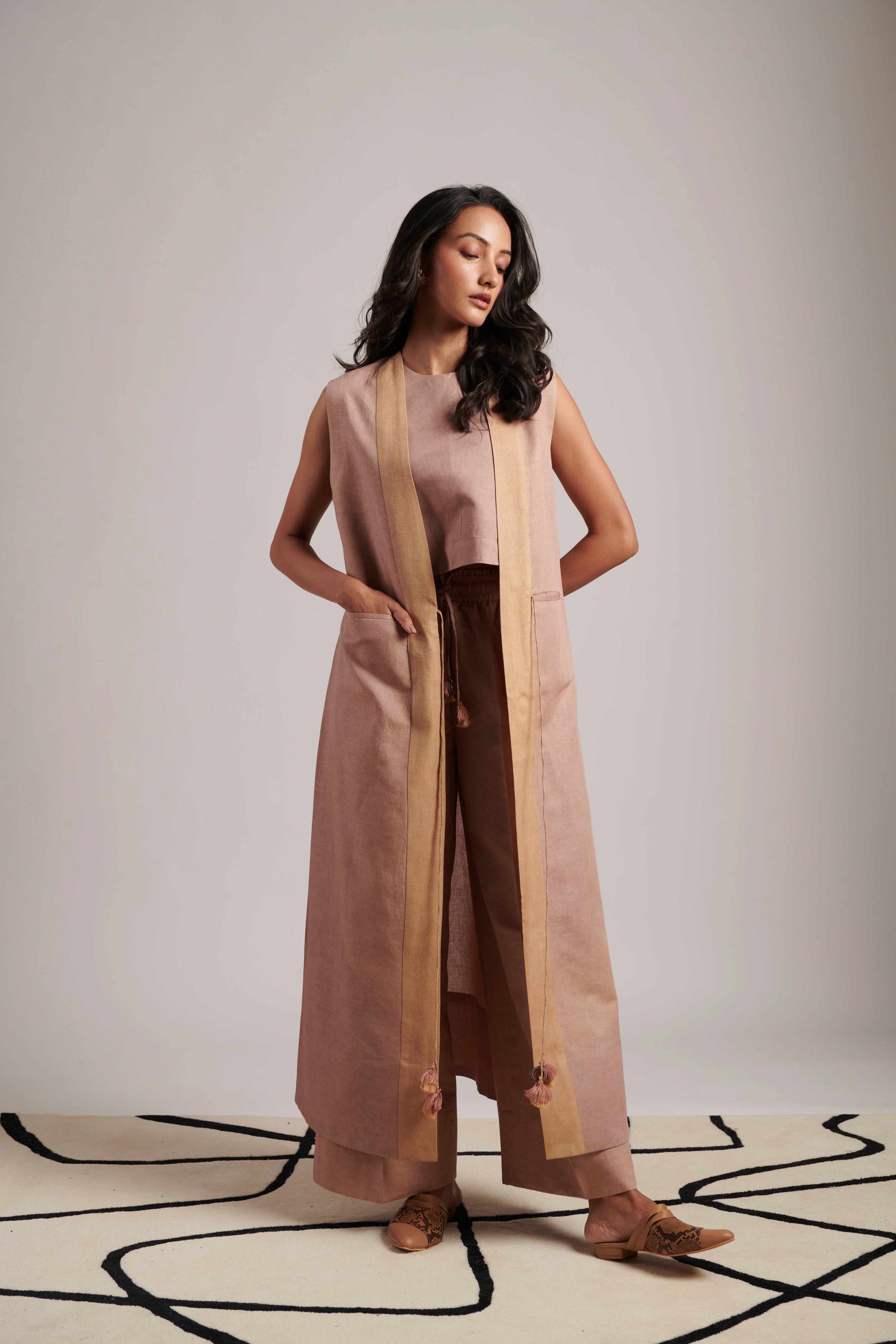 Harmony Sleeveless Overlay (Vintage rose)