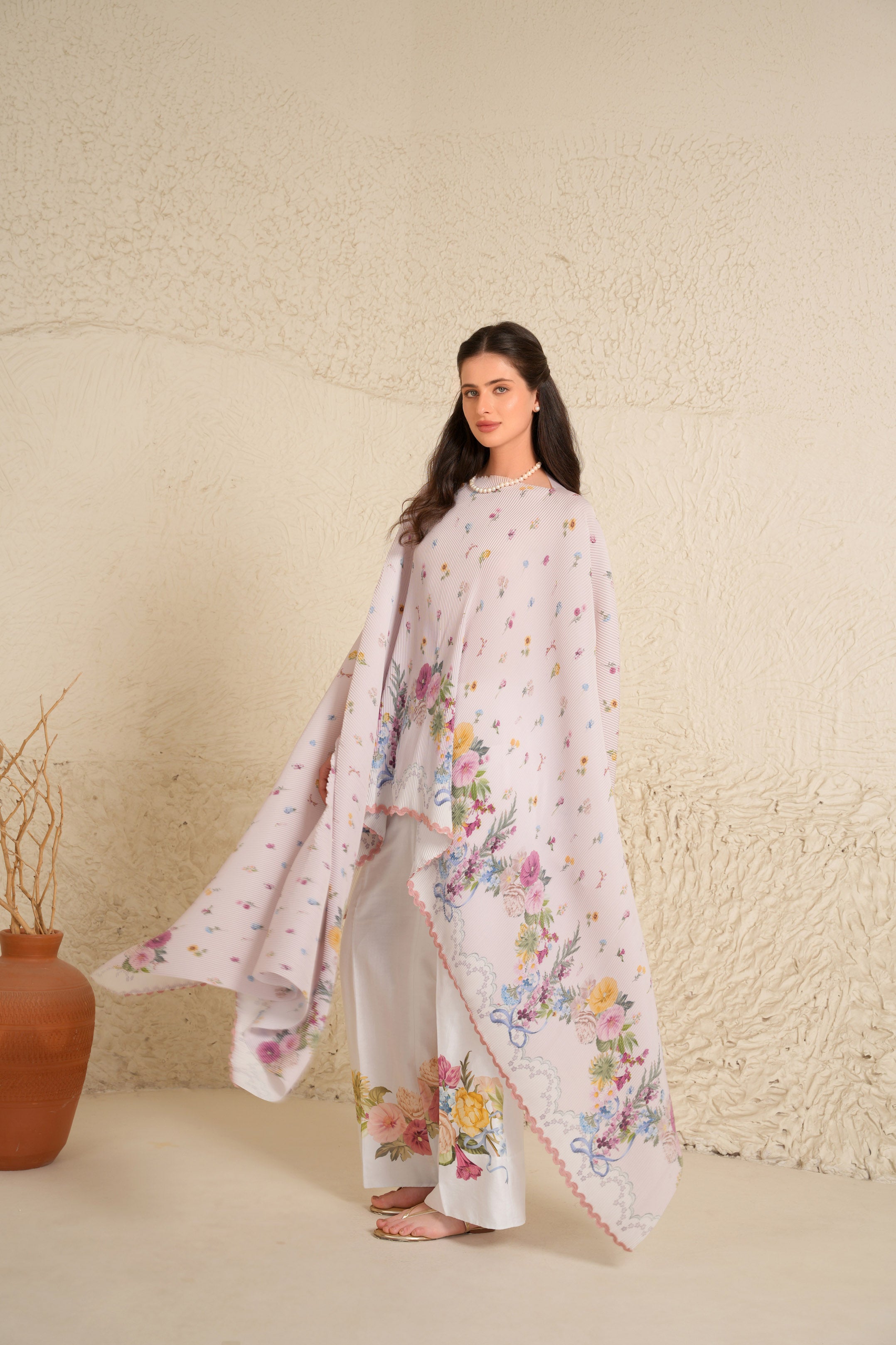 Soft Bloom Cape