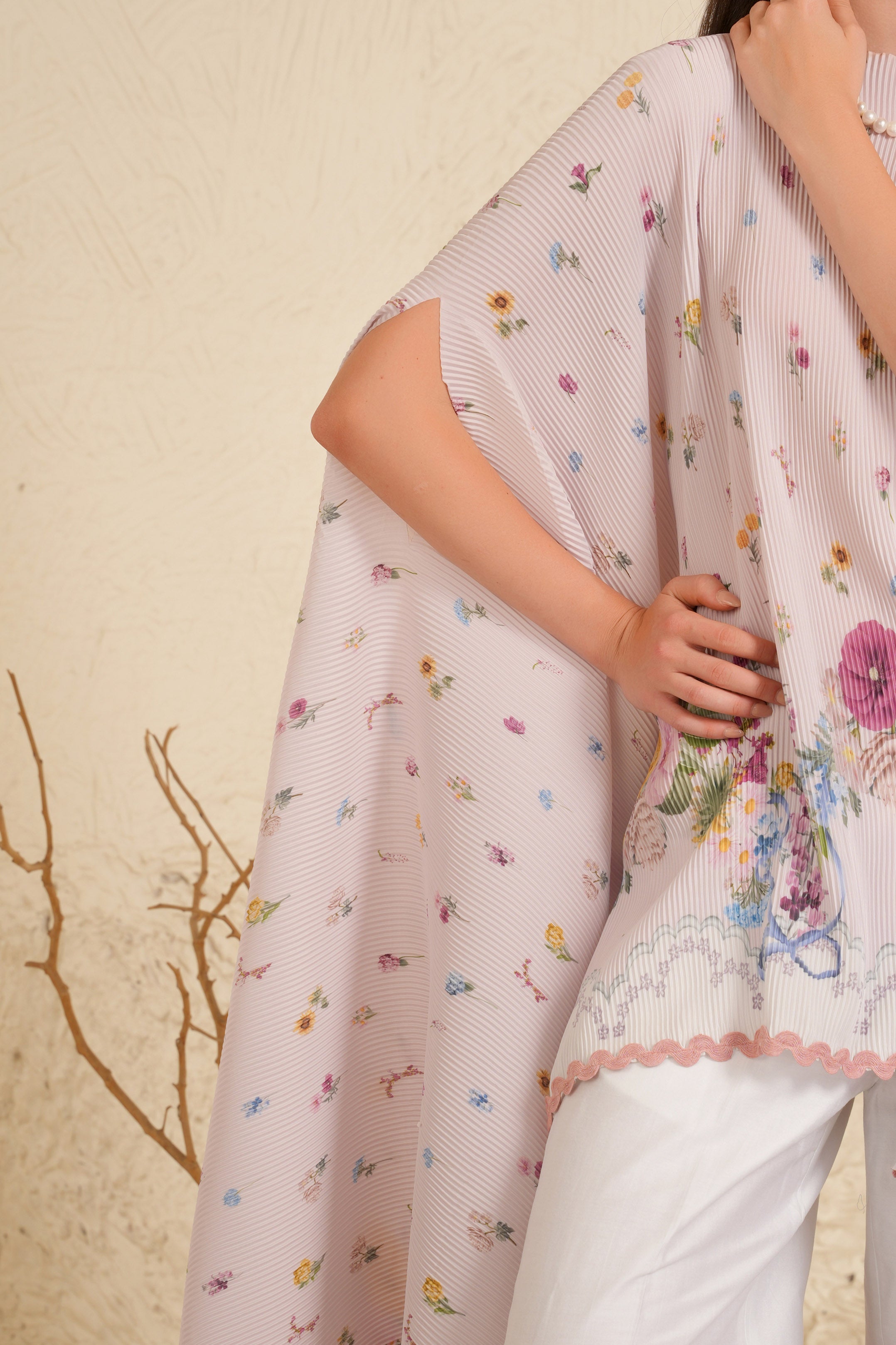 Soft Bloom Cape
