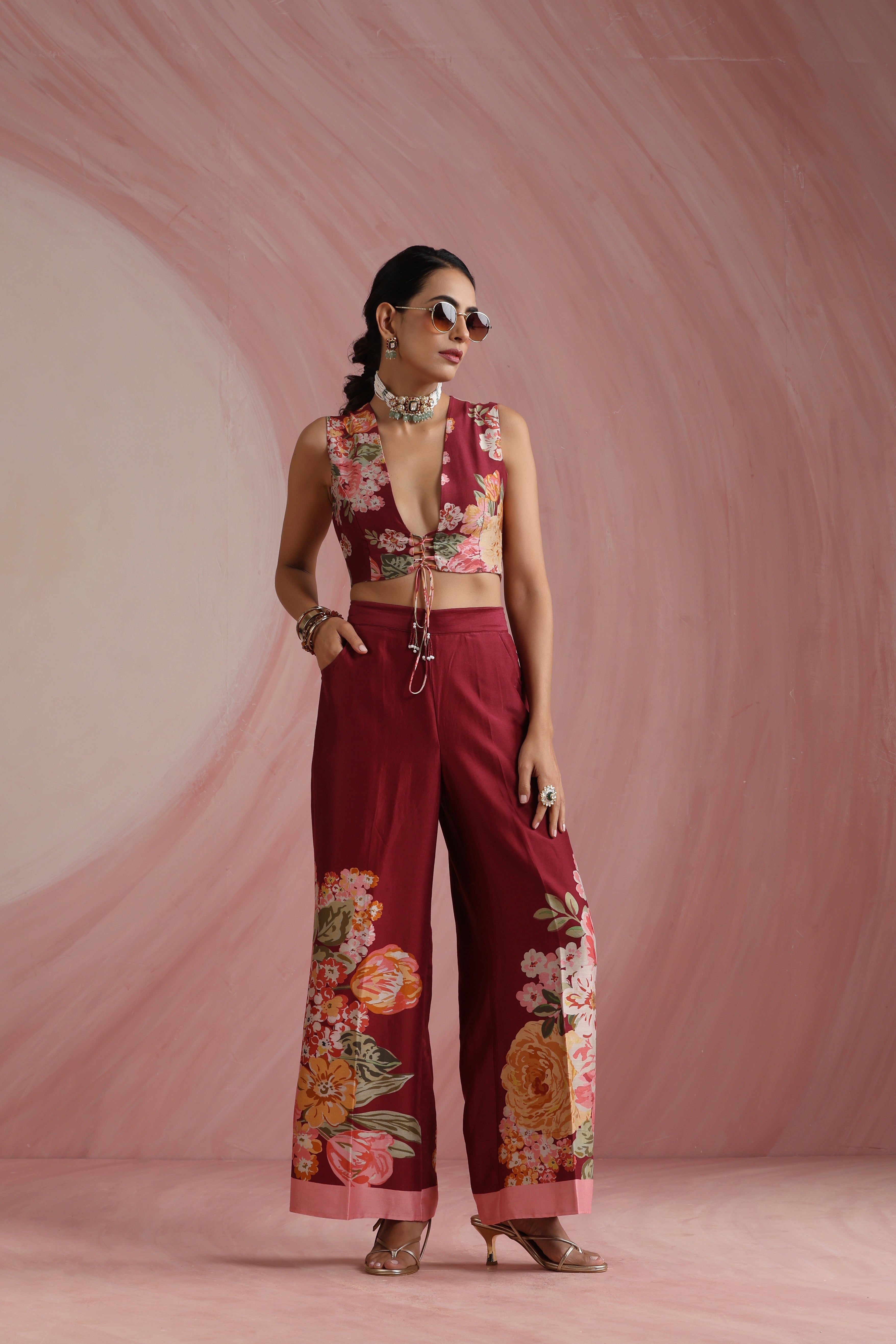 The Maharani Bagh  Overlay  Set