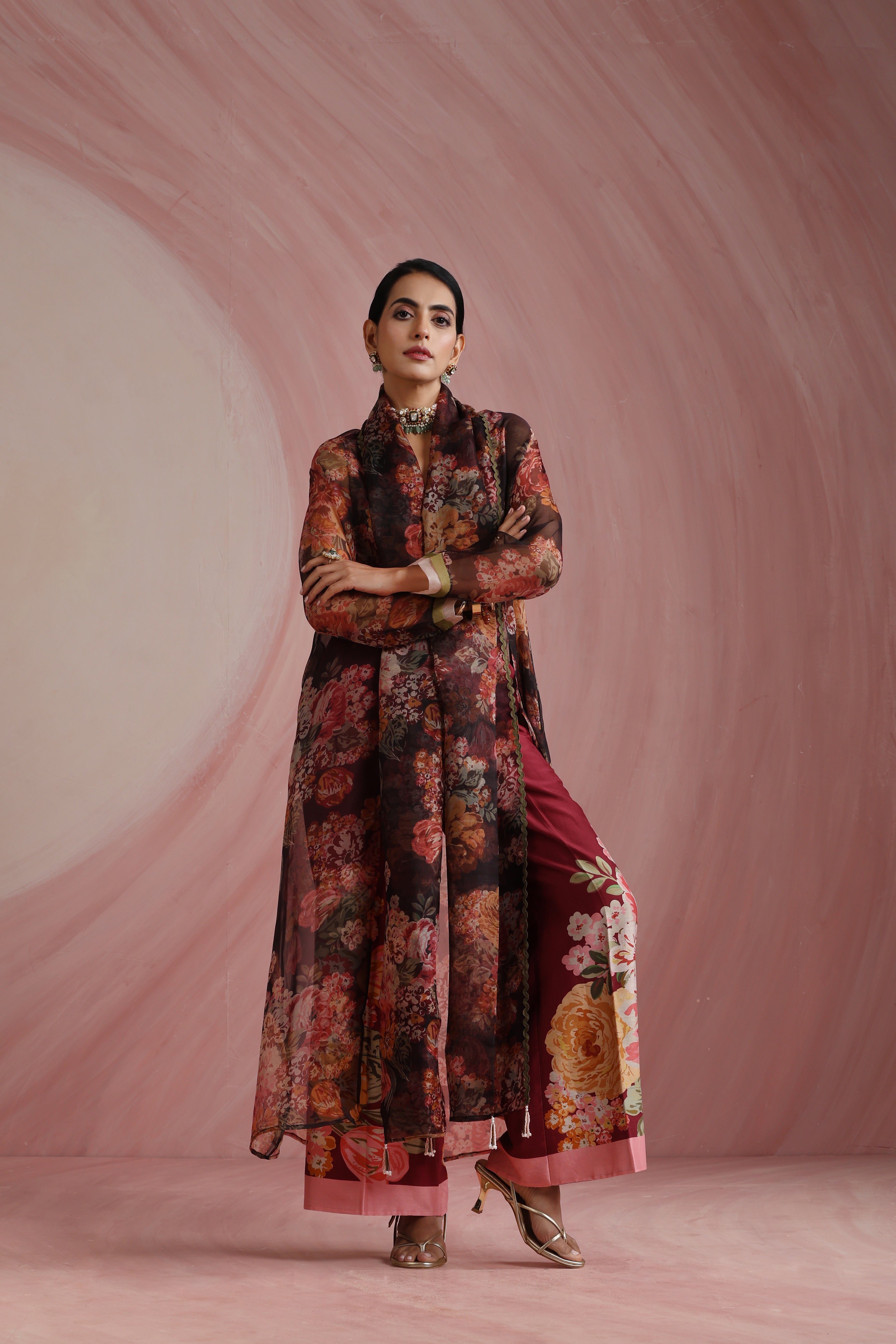 The Maharani Bagh  Overlay  Set