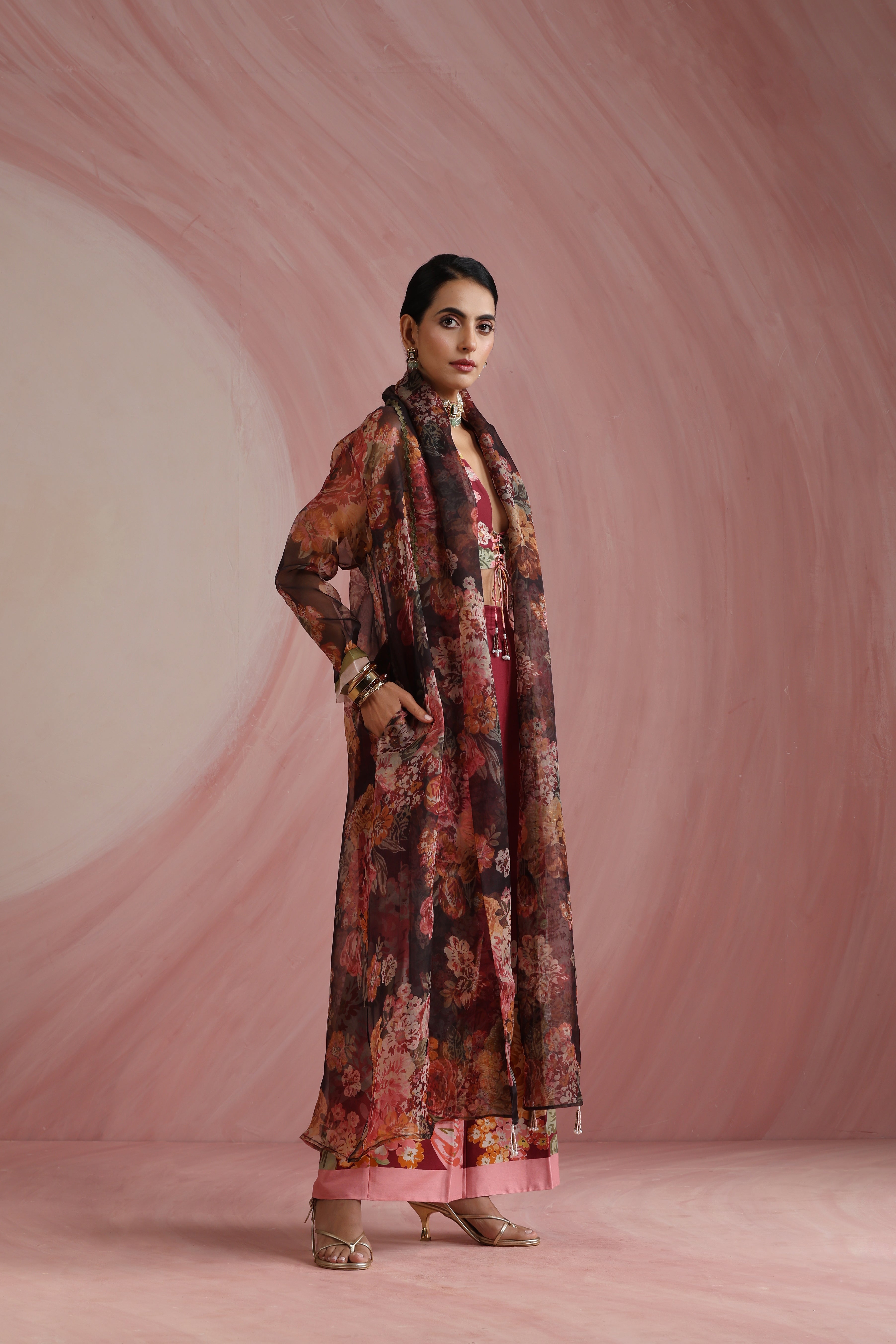 The Maharani Bagh  Overlay  Set