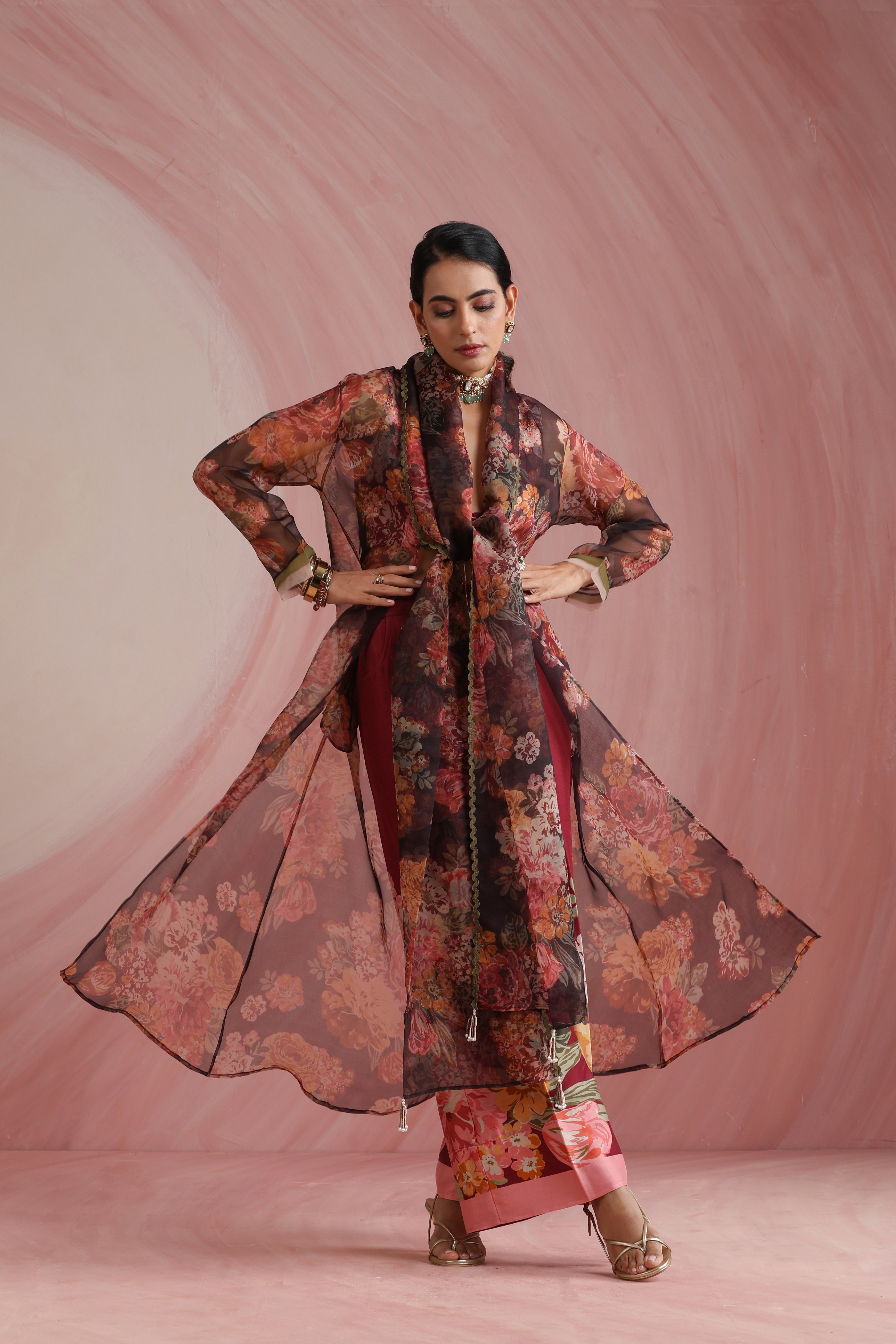 The Maharani Bagh  Overlay  Set