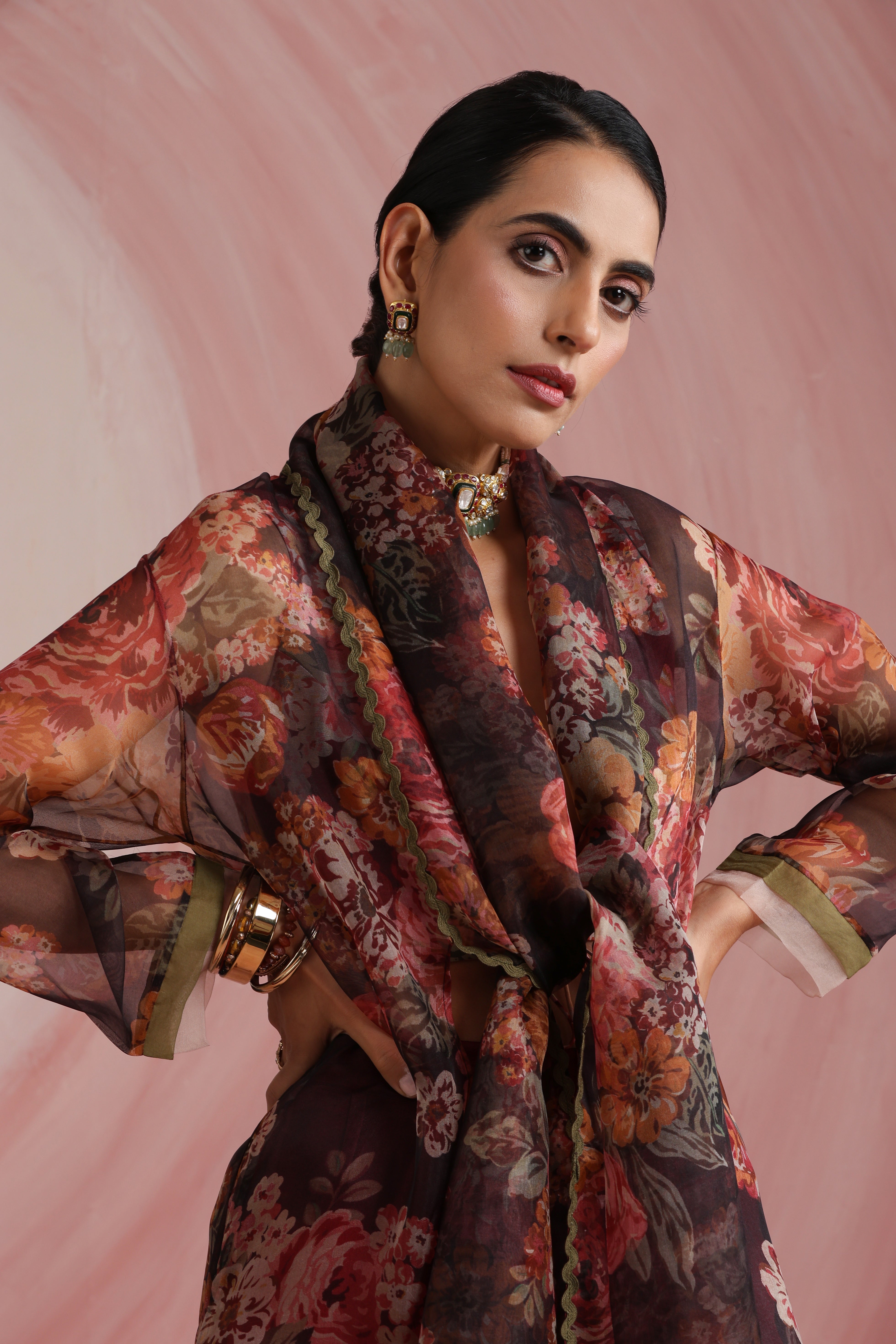 The Maharani Bagh  Overlay  Set